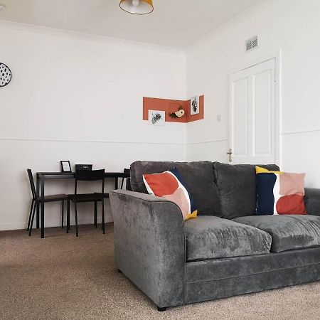 Wellpark Corner Villa Markinch ภายนอก รูปภาพ